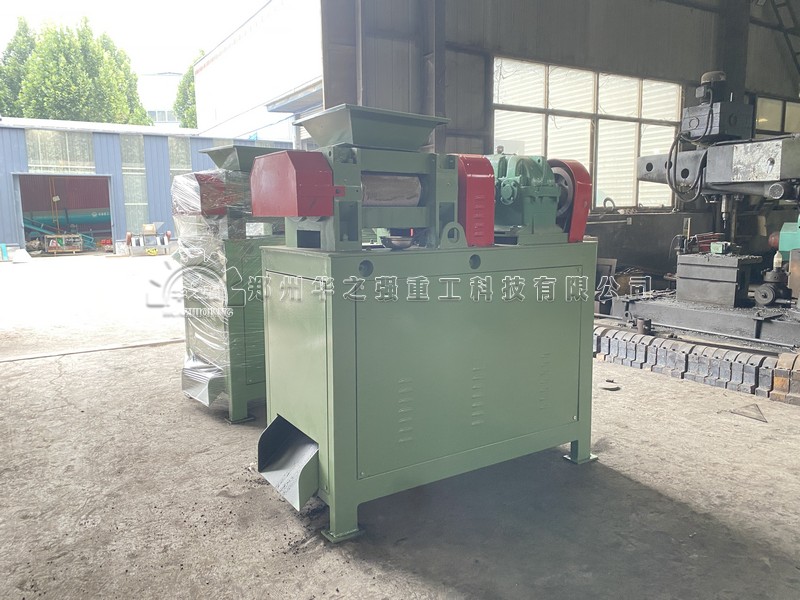 23912对辊挤压造粒机 (2).jpg