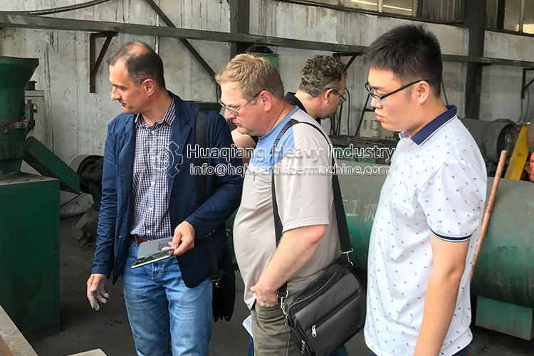 俄罗斯客户考察有机肥设备